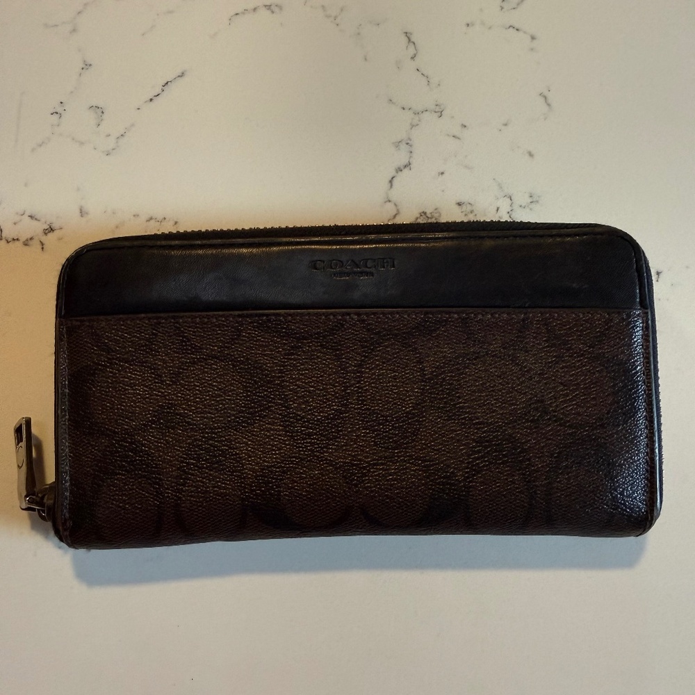 Coach Long Zipper Wallet